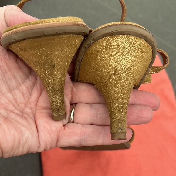 Miss Albright gold suede shoes by Anthropologie- size 9 - EUC - Picture 3 of 12